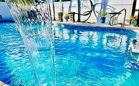 Jungle To Beach 4 R 3 Bedroom Family And Pet Heated Pool N Airport N Beach N Hard Rock
