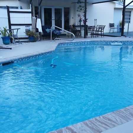 Jungle To Beach 4 R 3 Bedroom Family And Pet Heated Pool N Airport N Beach N Hard Rock Fort Lauderdale Exterior photo
