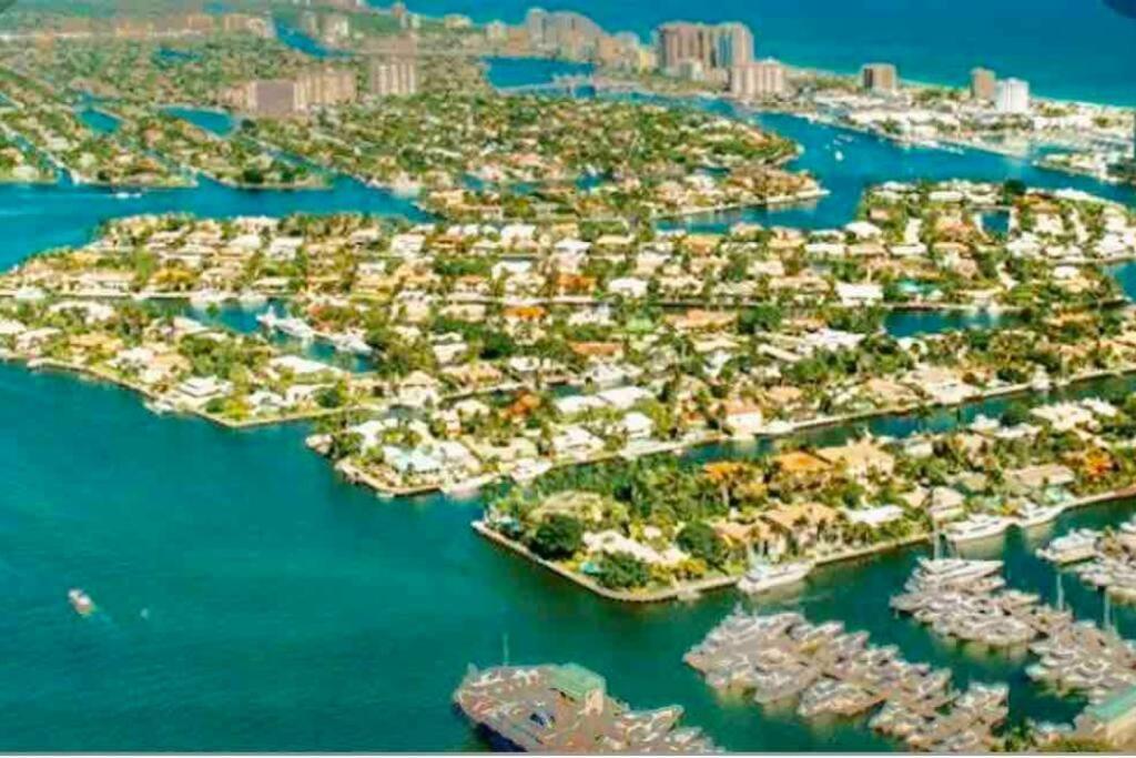 Jungle To Beach 4 R 3 Bedroom Family And Pet Heated Pool N Airport N Beach N Hard Rock Fort Lauderdale Exterior photo
