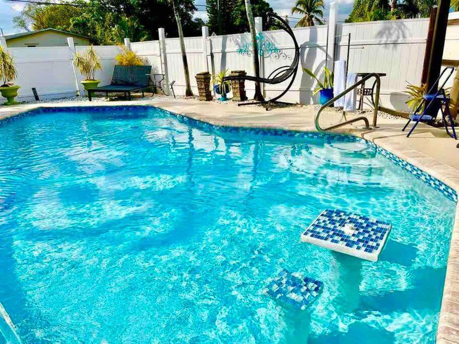 Jungle To Beach 4 R 3 Bedroom Family And Pet Heated Pool N Airport N Beach N Hard Rock Fort Lauderdale Exterior photo