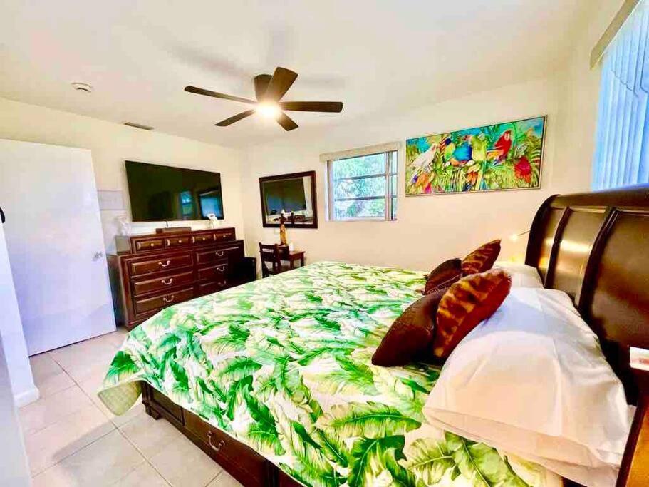 Jungle To Beach 4 R 3 Bedroom Family And Pet Heated Pool N Airport N Beach N Hard Rock Fort Lauderdale Exterior photo